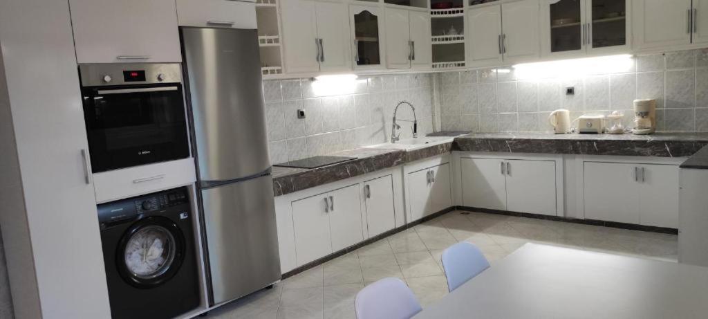 Appartements Nia Confort, Plein Centre Ville, Avec Terrasse Fez Kültér fotó